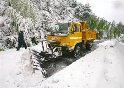扫雪机_哈密新疆除雪设备驾驶操作要点说明